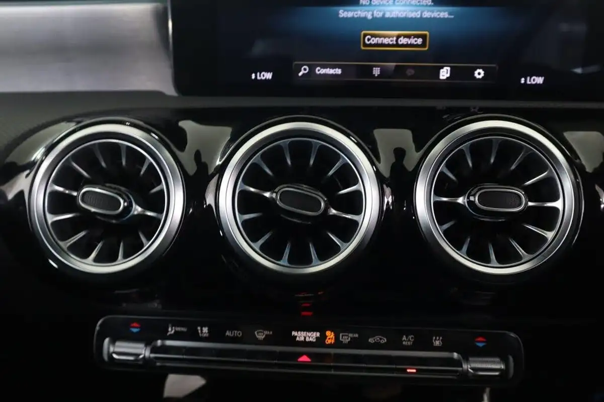 2022-mercedes-benz-a-class-20-a250-amg-line-executive-edition-saloon-4d-big-31