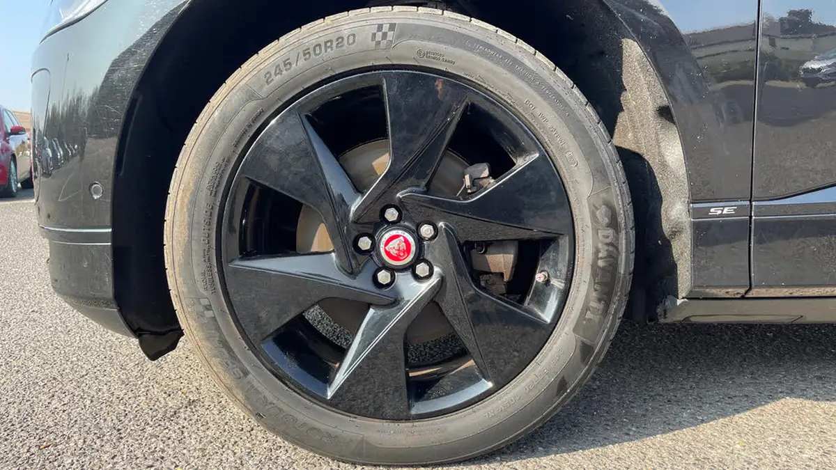 2019-jaguar-i-pace-ev400-se-big-16