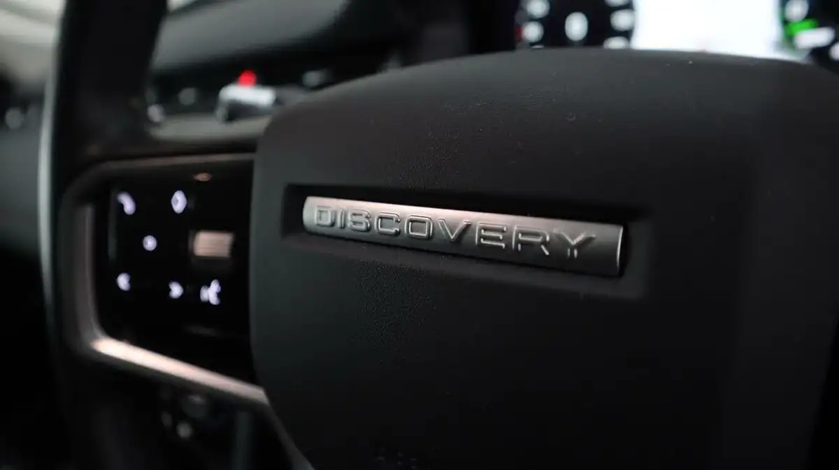 2022-land-rover-discovery-sport-15-p300e-r-dynamic-se-big-21