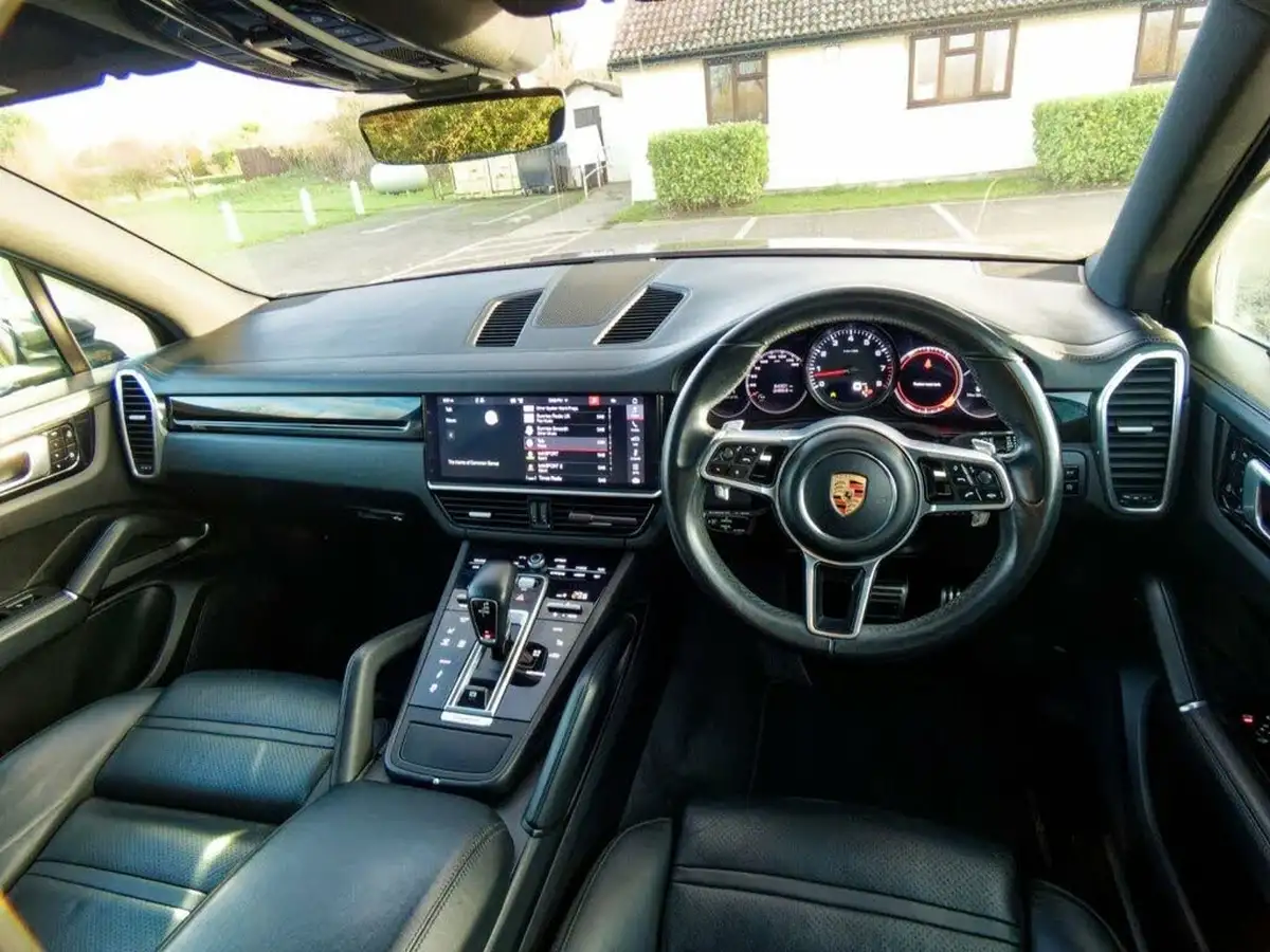 2019-porsche-cayenne-30-v6-s-big-30