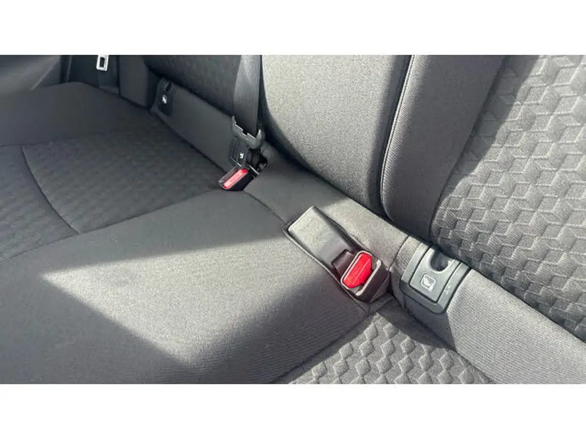 2021-toyota-yaris-15-vvt-i-design-big-16