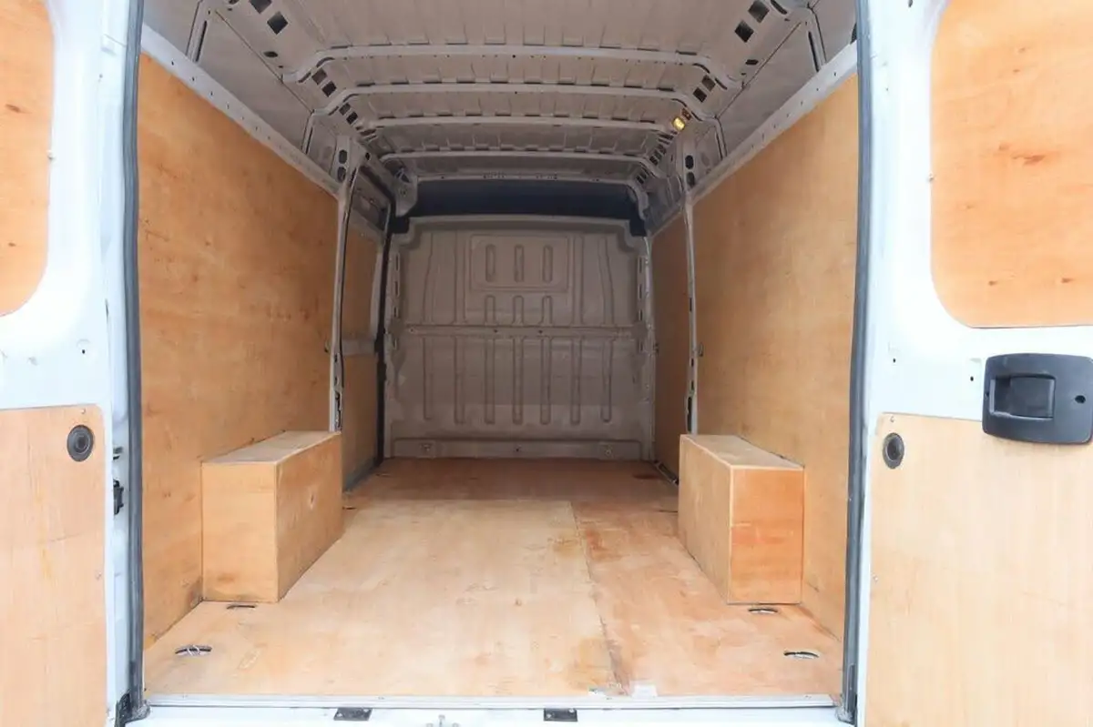2022-peugeot-boxer-22-bluehdi-professional-435-l4-h2-big-6