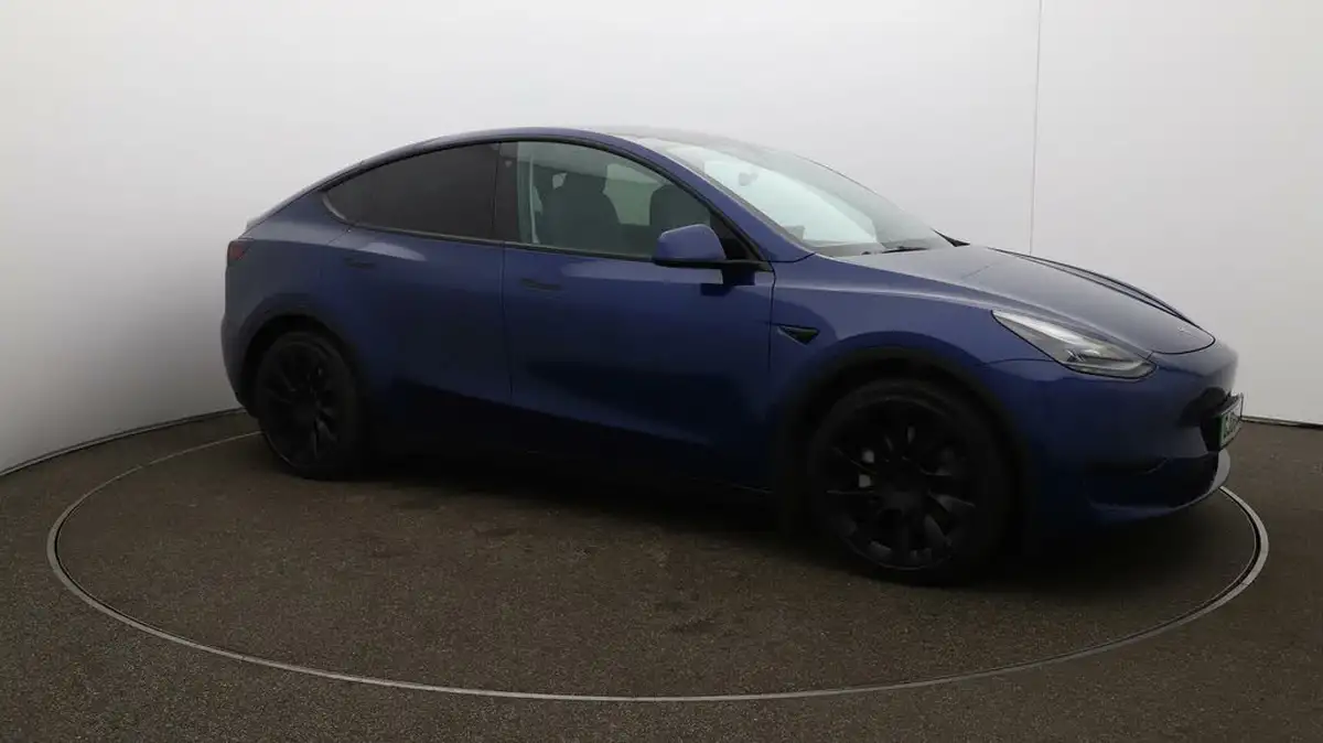 2023-tesla-model-y-e-rwd-big-42