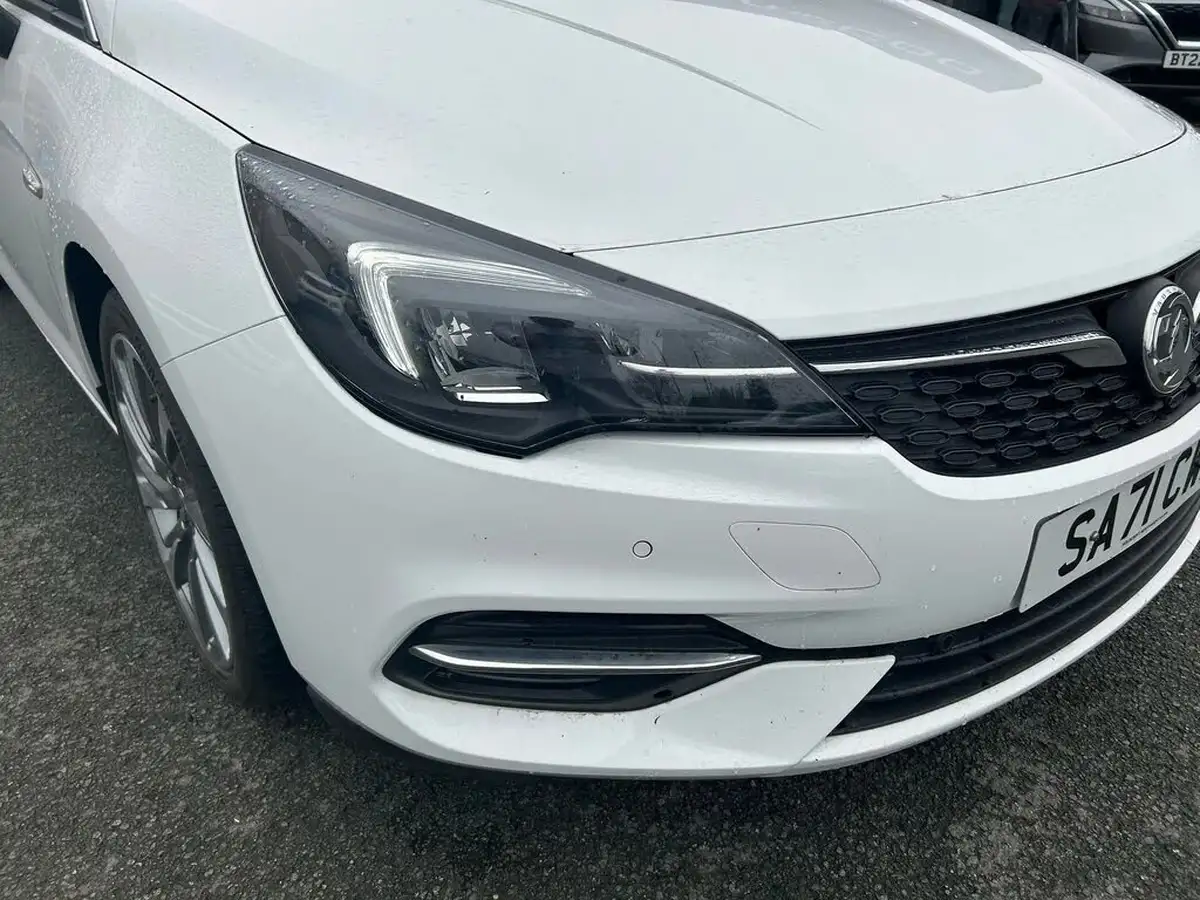 2021-vauxhall-astra-12-turbo-griffin-edition-hatchback-big-2