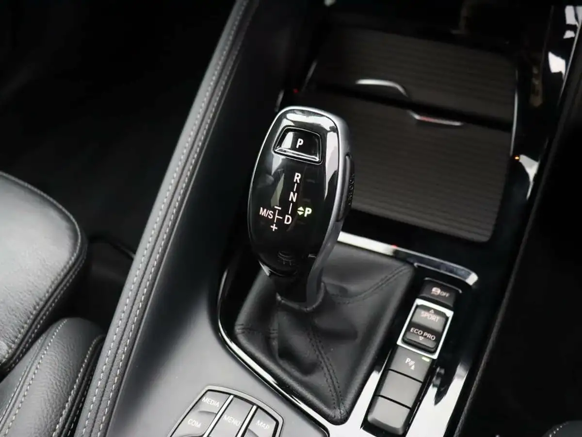 2019-bmw-x1-20-sdrive20i-m-sport-big-17