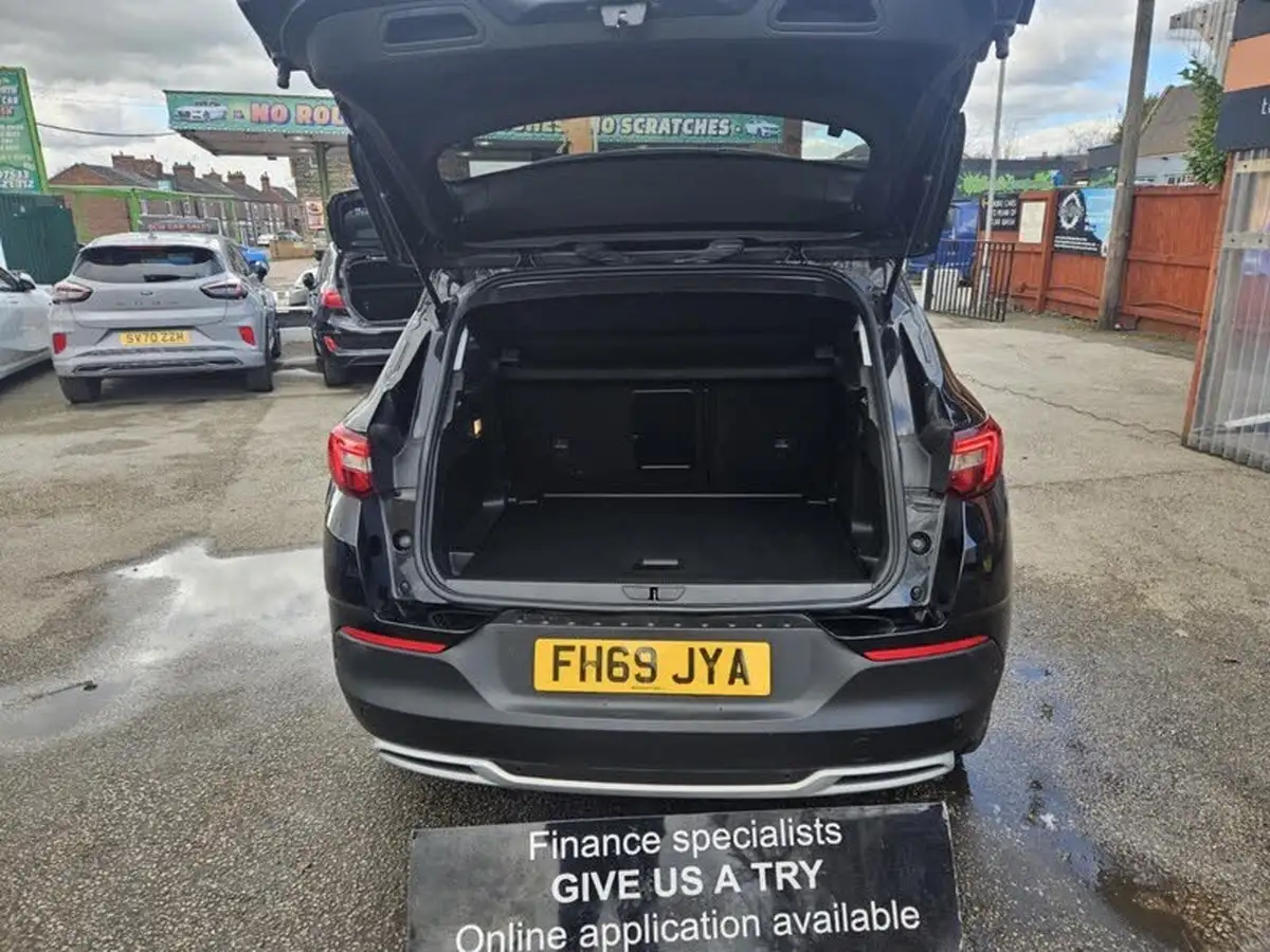 2019-vauxhall-grandland-x-12-sri-nav-big-21