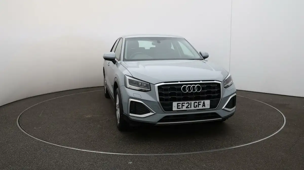 2021-audi-q2-10-30-tfsi-sport-big-39