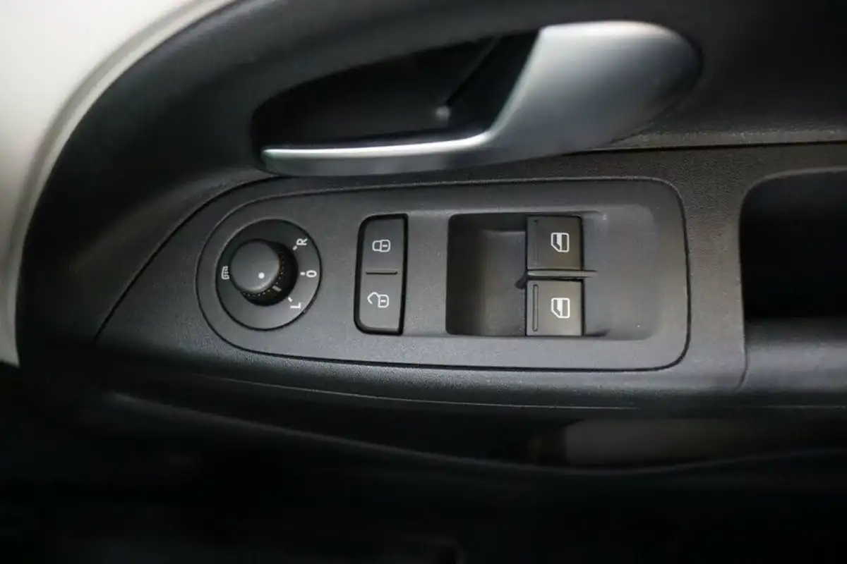 2020-skoda-citigo-e-se-l-big-22