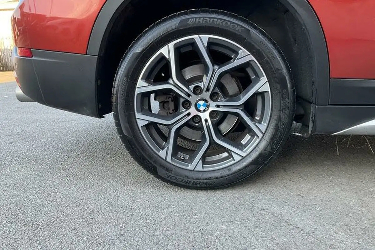 2019-bmw-x1-big-7