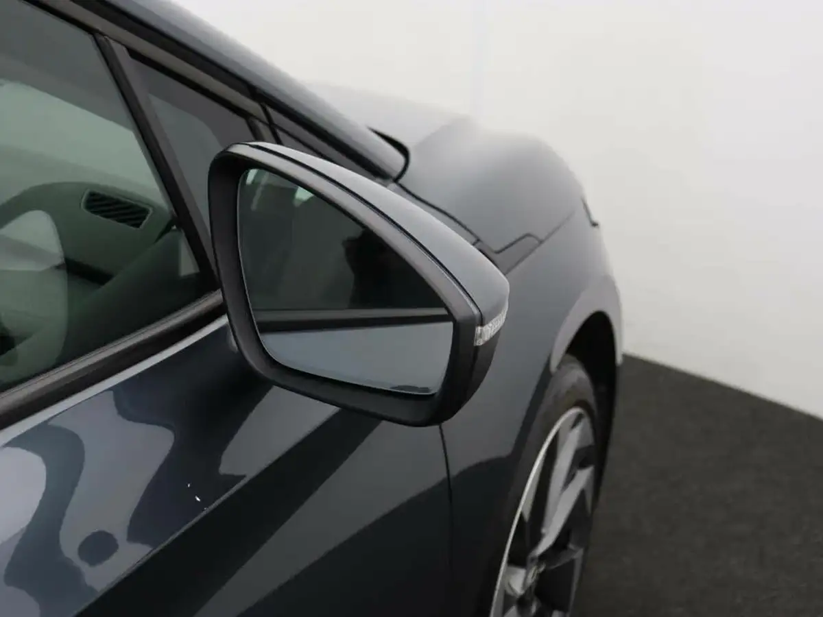 2021-skoda-enyaq-e-60-62-kwh-big-42
