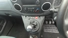 2018-citroen-berlingo-12-puretech-multispace-feel-small-30