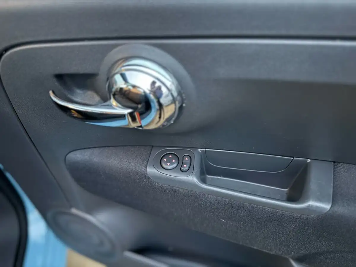 2012-fiat-500-12-lounge-ss-big-24