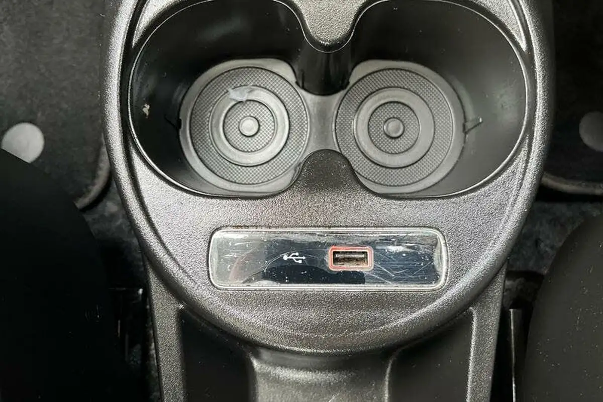 2019-fiat-500-12-lounge-ss-big-35