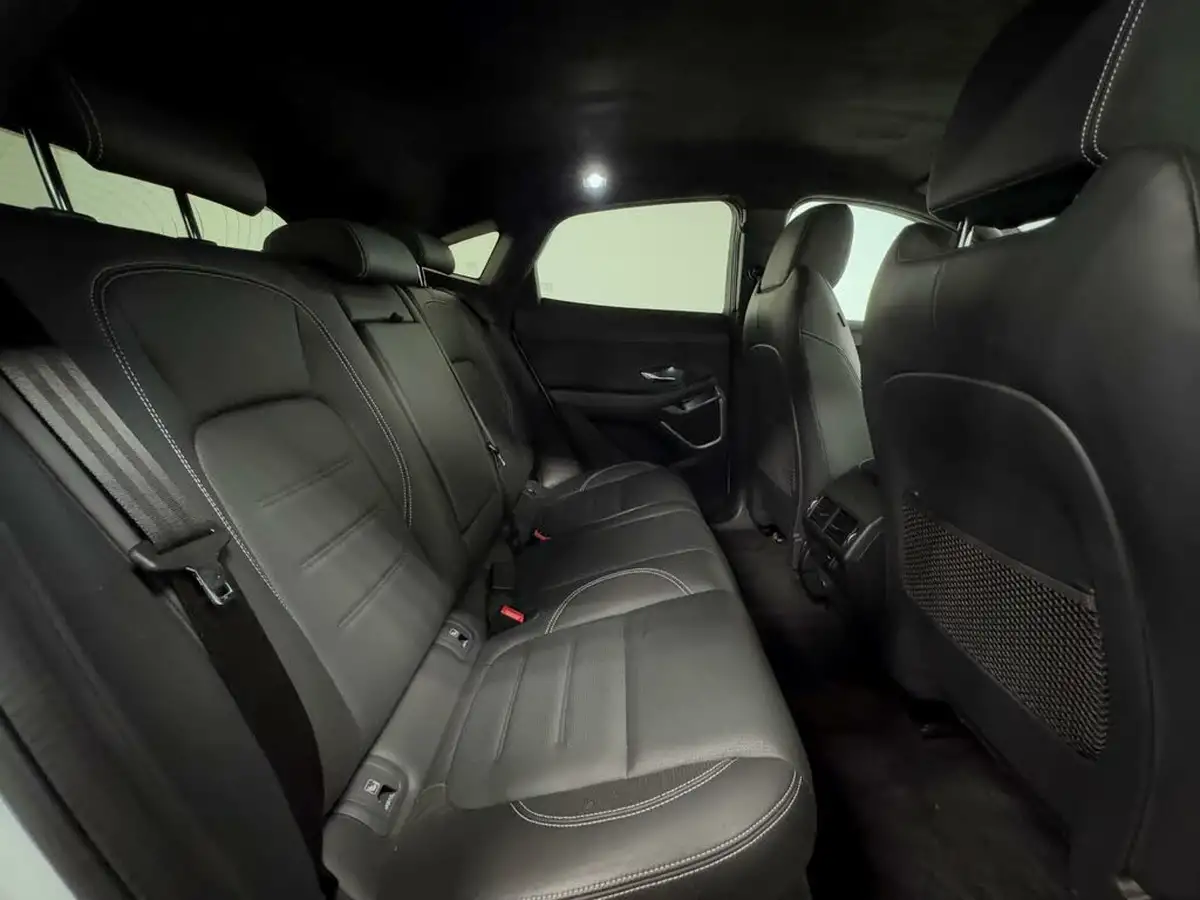 2021-jaguar-e-pace-15-p300e-r-dynamic-hse-big-44