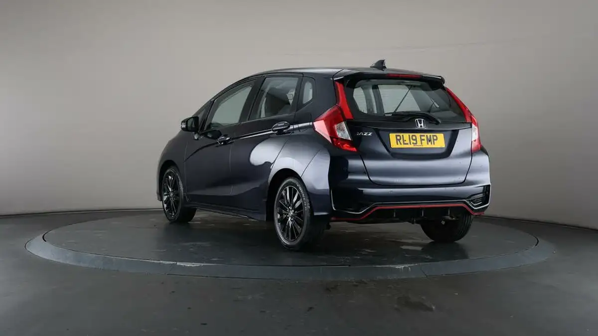 2019-honda-jazz-15-i-vtec-sport-cvt-big-57