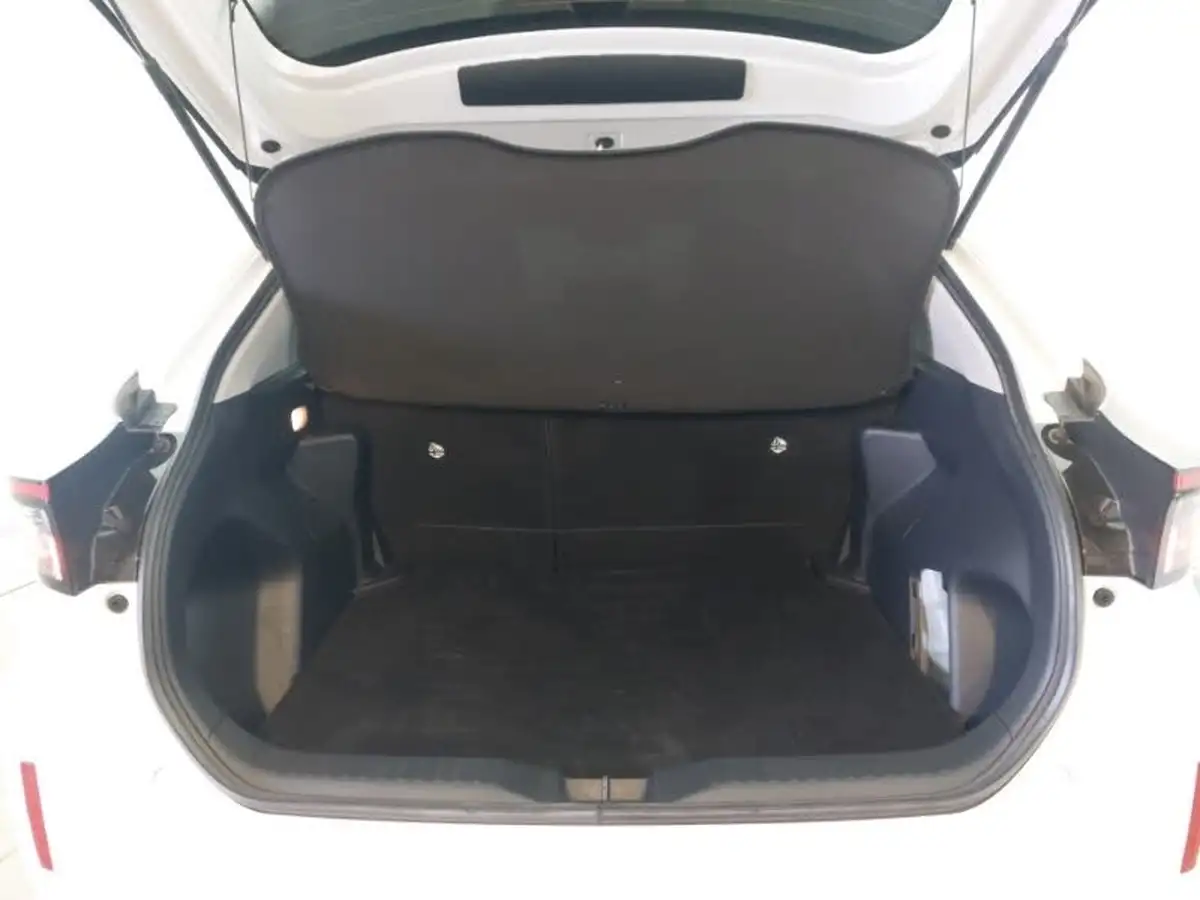2023-toyota-yaris-cross-15-vvt-i-icon-big-7