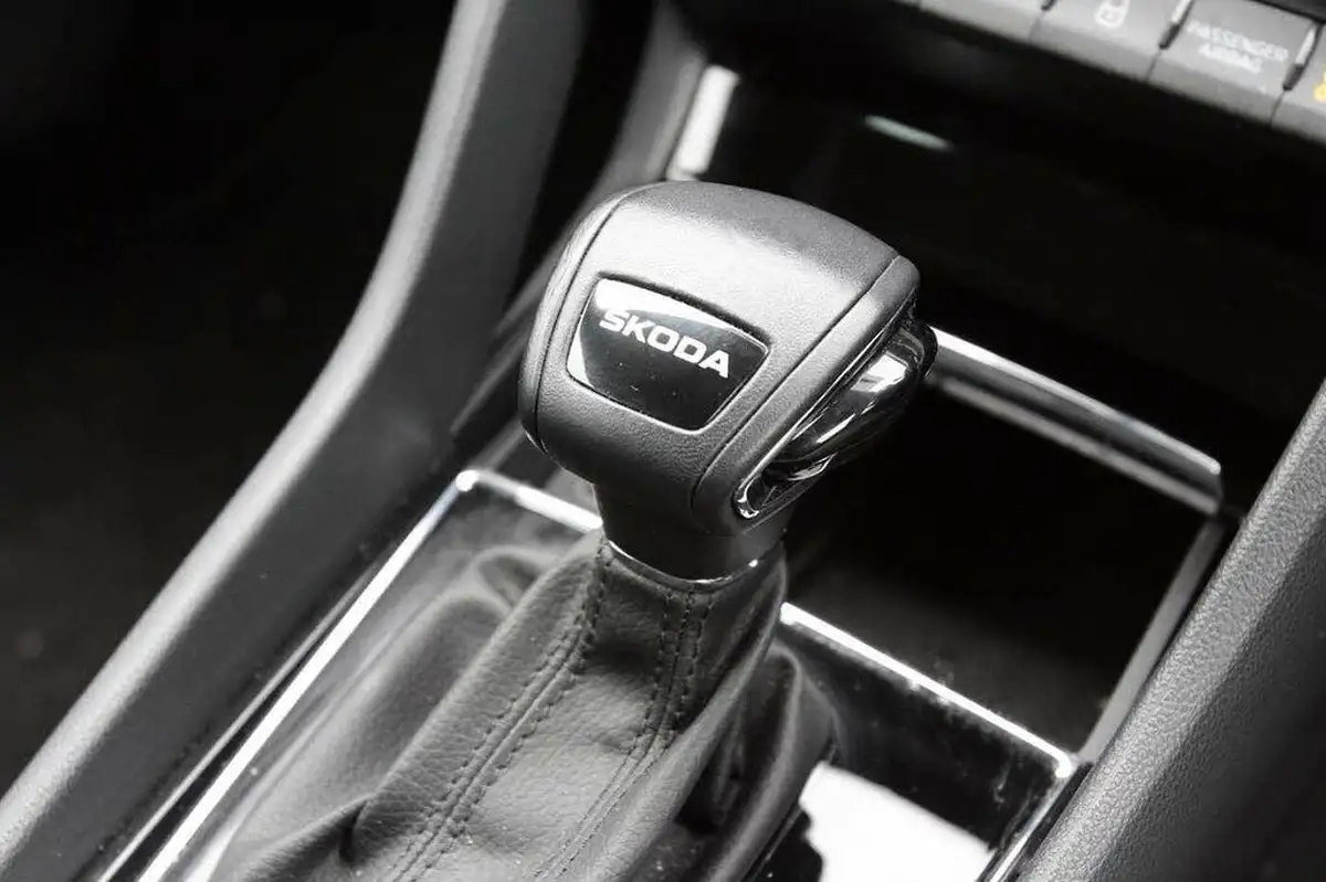 2023-skoda-kodiaq-15-tsi-se-drive-5-big-12