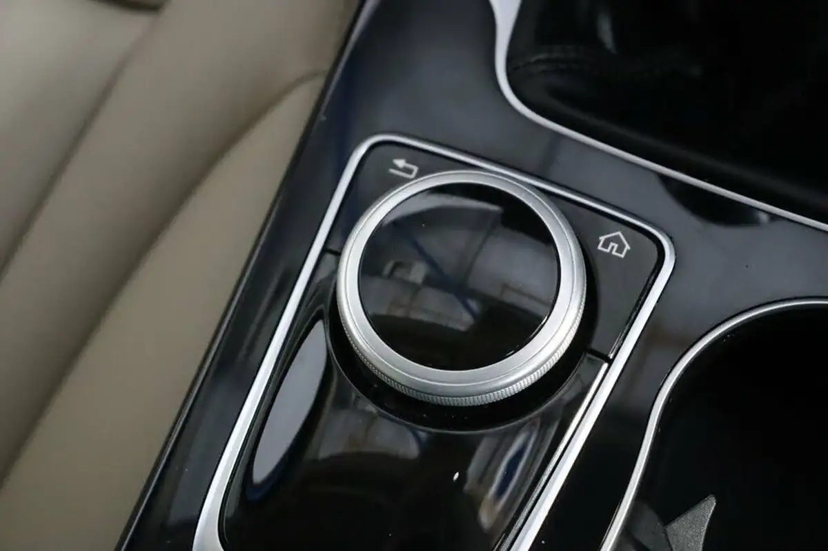 2019-mercedes-benz-c-class-16-c180-sport-ss-saloon-4d-big-28