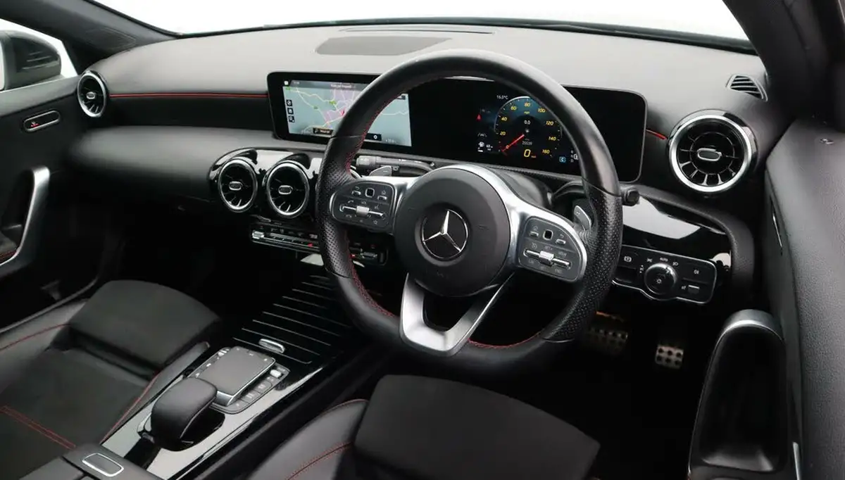2020-mercedes-benz-a-class-13-a200-amg-line-executive-hatchback-5d-7g-dct-big-9