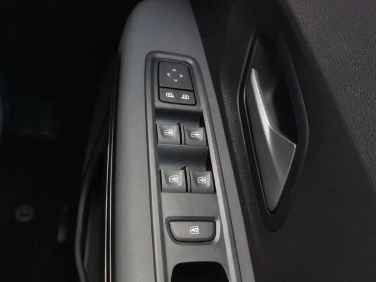 2024-dacia-sandero-stepway-10-tce-extreme-90bhp-big-18