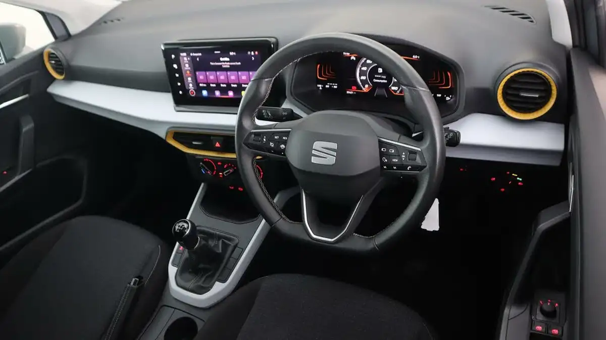 2023-seat-arona-10-tsi-evo-se-technology-big-9