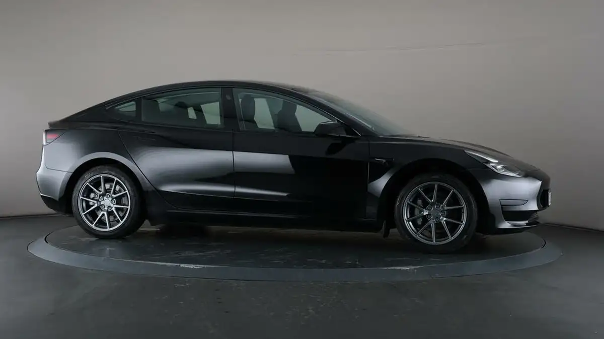 2021-tesla-model-3-e-long-range-4x4-big-56