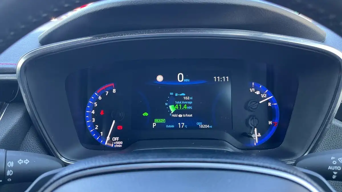 2019-toyota-corolla-20-vvt-i-excel-trk-hatchback-big-8