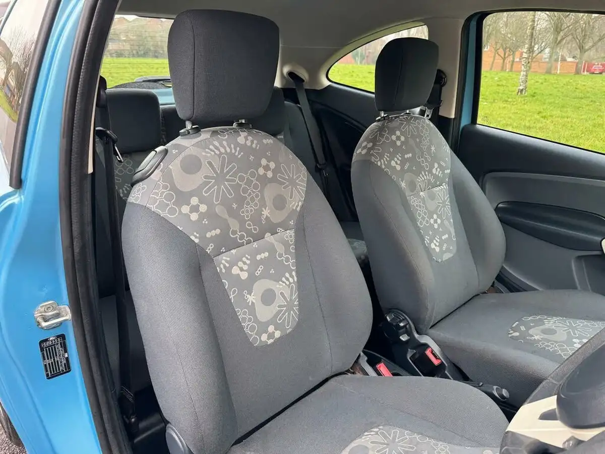 2014-ford-ka-12-studio-connect-big-18