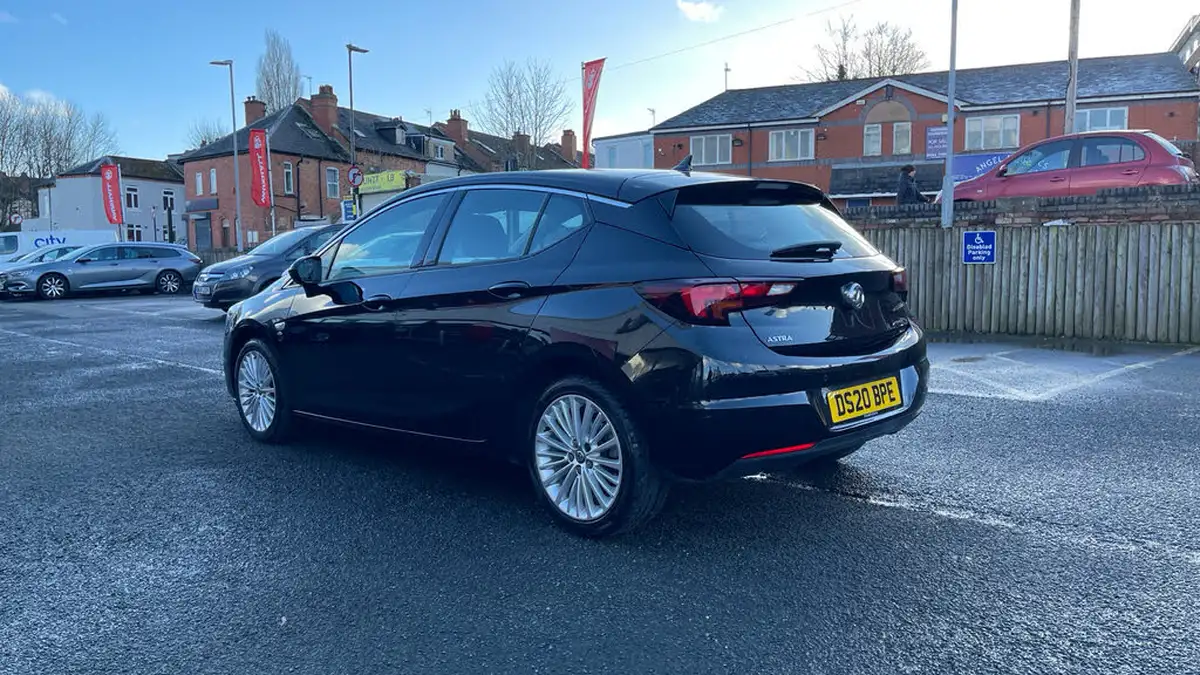2020-vauxhall-astra-12-turbo-elite-nav-big-4
