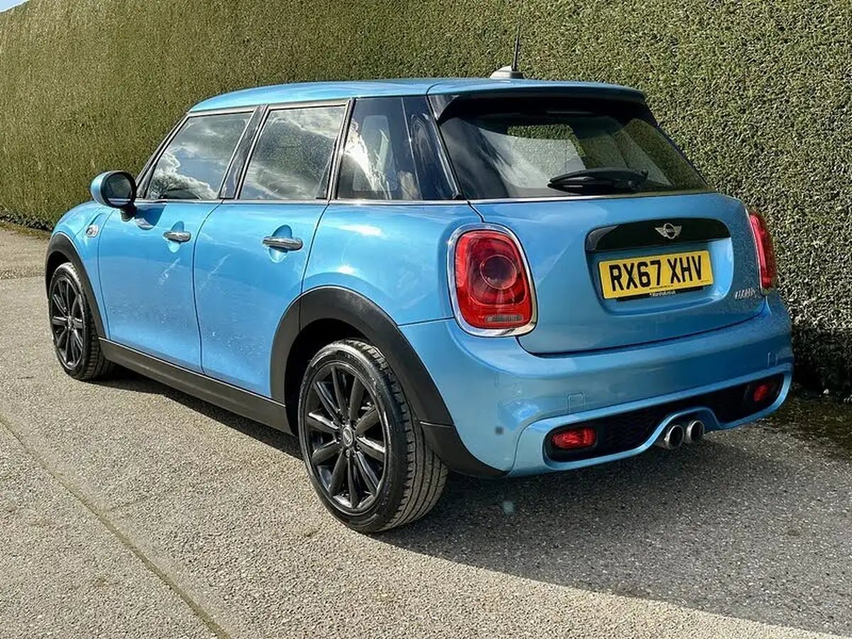 2017-mini-cooper-20-cooper-s-ss-hatchback-5d-big-11