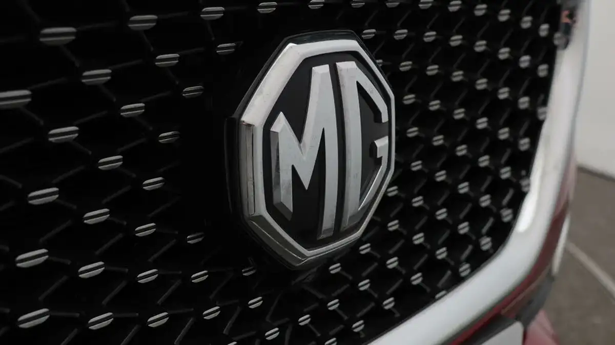 2021-mg-hs-15t-gdi-exclusive-258ps-plug-in-hybrid-auto-big-24