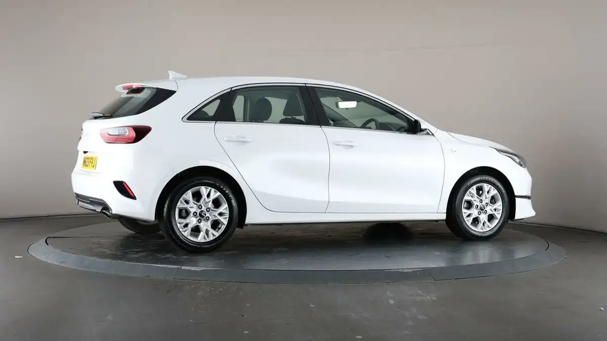 2023-kia-ceed-15-t-gdi-2-158bhp-non-adap-hatchback-big-61