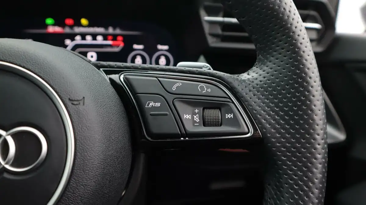 2022-audi-rs3-25-tfsi-saloon-4d-big-25