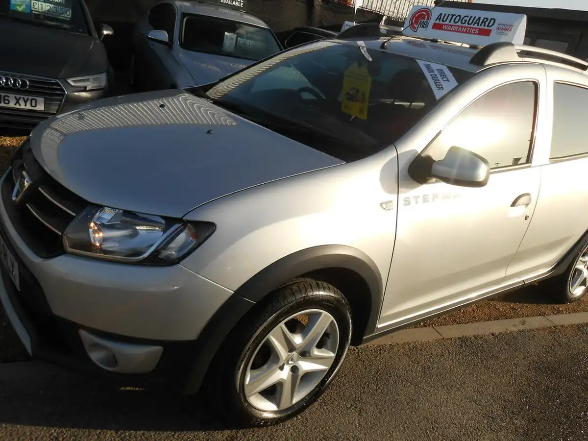 2015-dacia-sandero-stepway-15dci-laureate-big-15