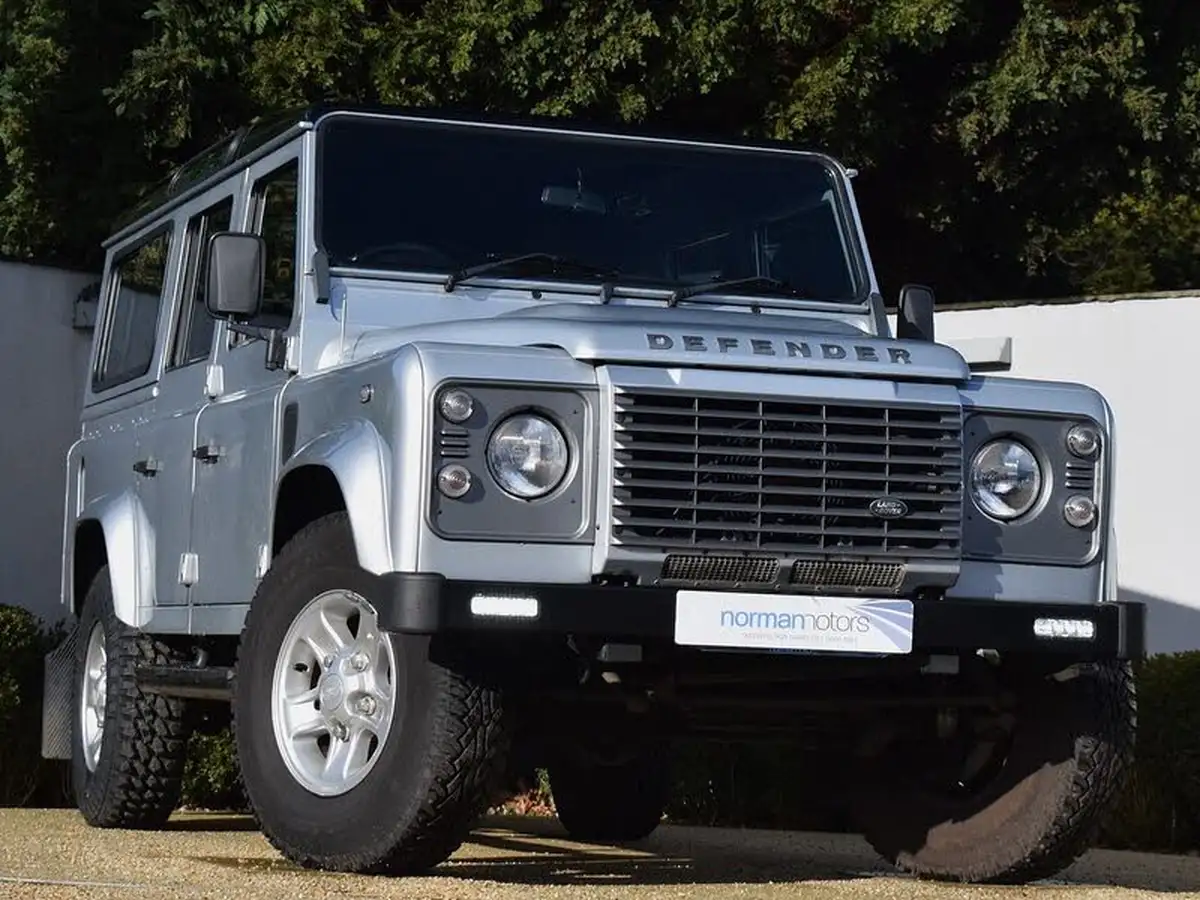 2015-land-rover-110-defender-22td-xs-22i-station-wagon-5-drs-big-4