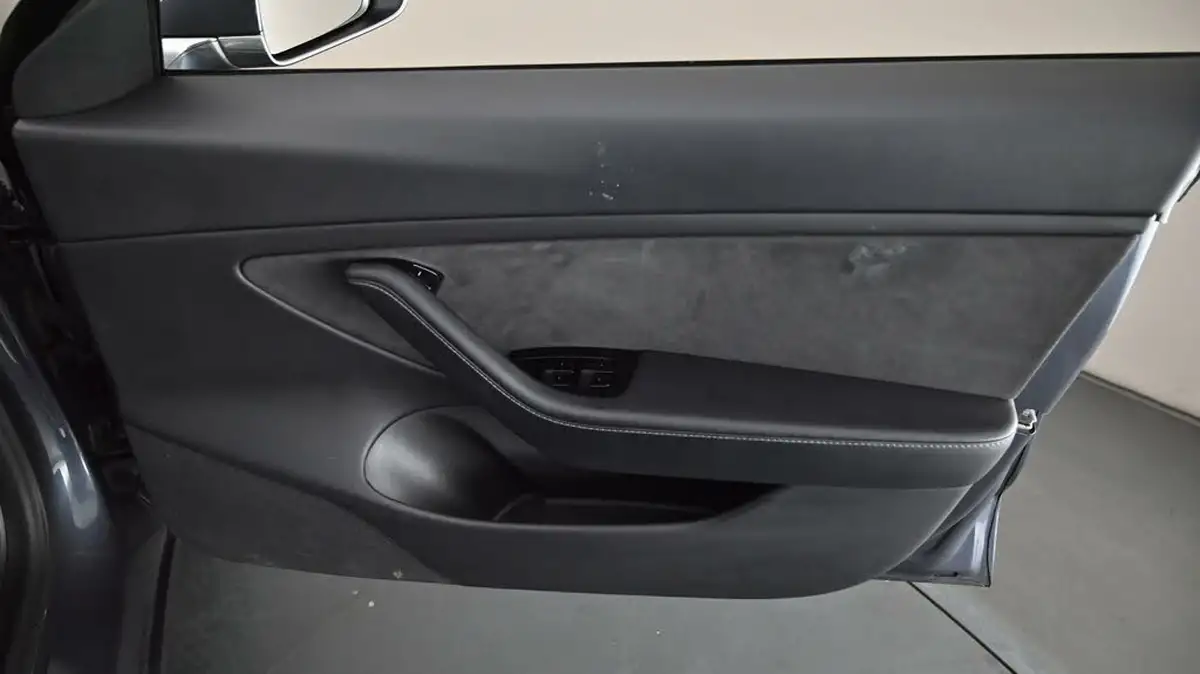 2020-tesla-model-3-e-standard-plus-big-15