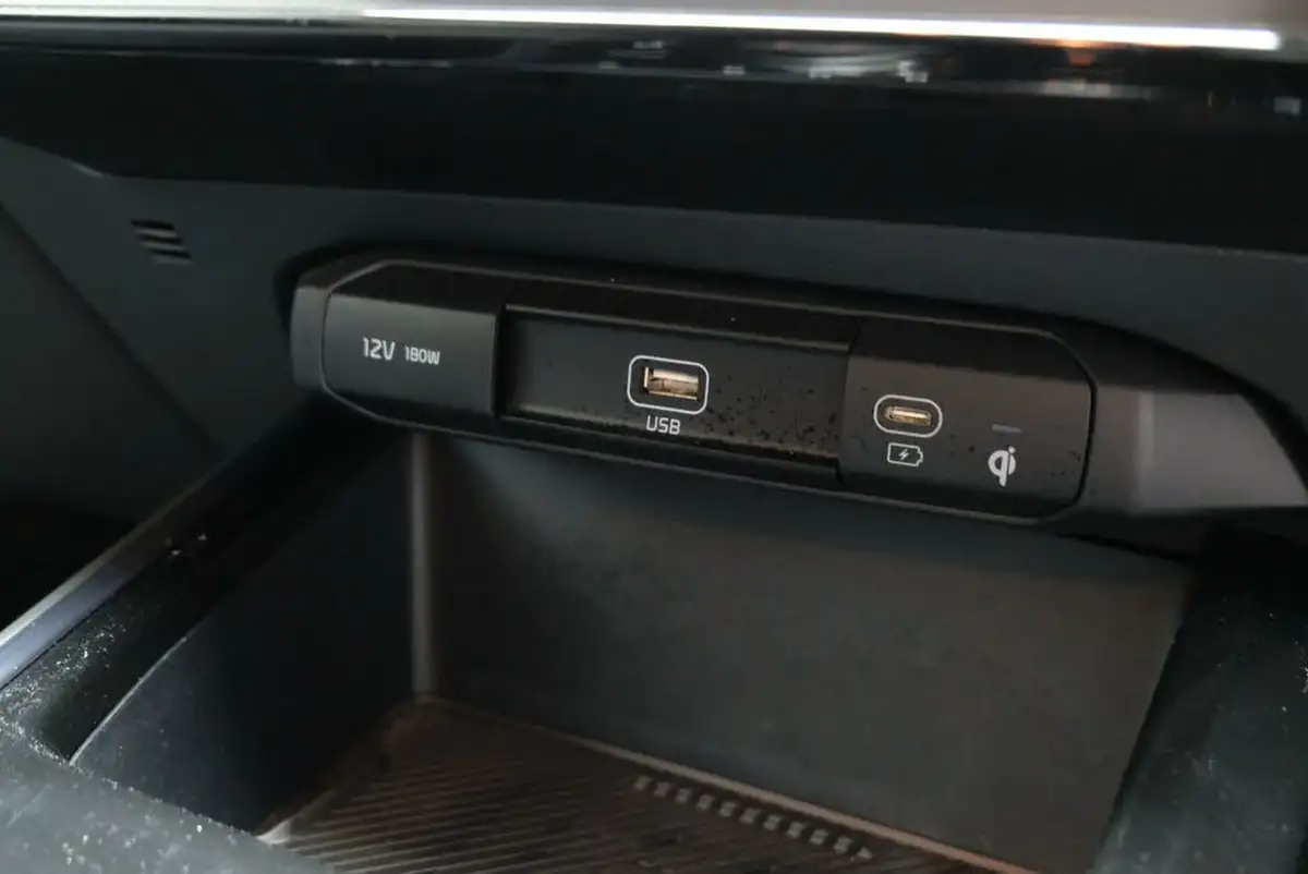 2024-kia-niro-16-gdi-139bhp-hev-132kwh-big-24