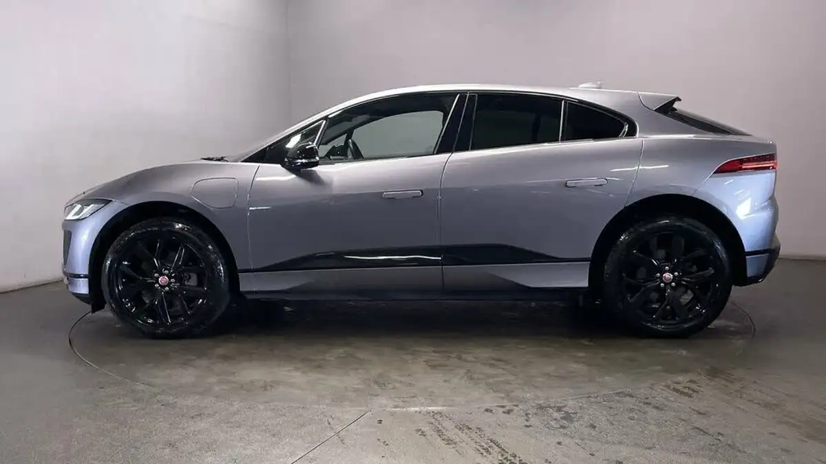 2022-jaguar-i-pace-ev400-black-big-4