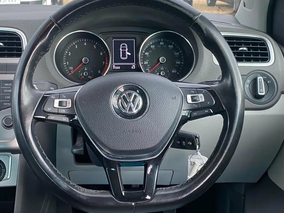 2017-volkswagen-polo-10-beats-65ps-ss-5d-big-29