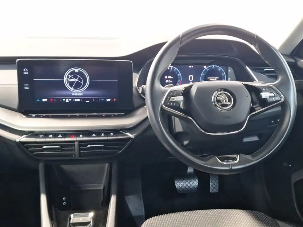 2021-skoda-octavia-big-6