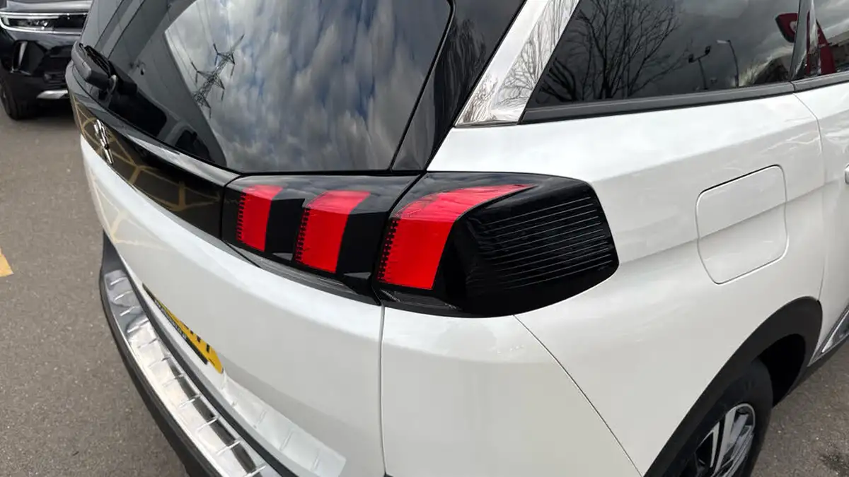 2019-peugeot-5008-suv-15-bluehdi-allure-eat8-big-44