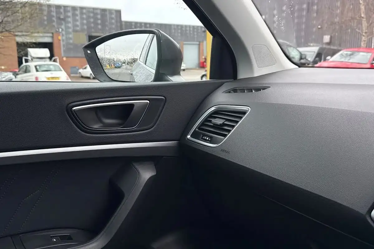 2022-seat-ateca-15-ecotsi-fr-sport-big-34
