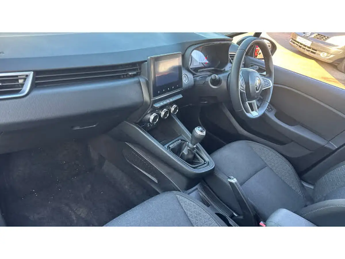 2022-renault-clio-10-tce-iconic-edition-big-8