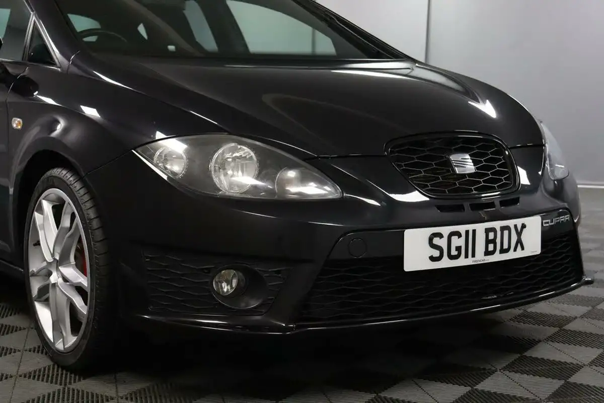 2011-seat-leon-20-cupra-big-19