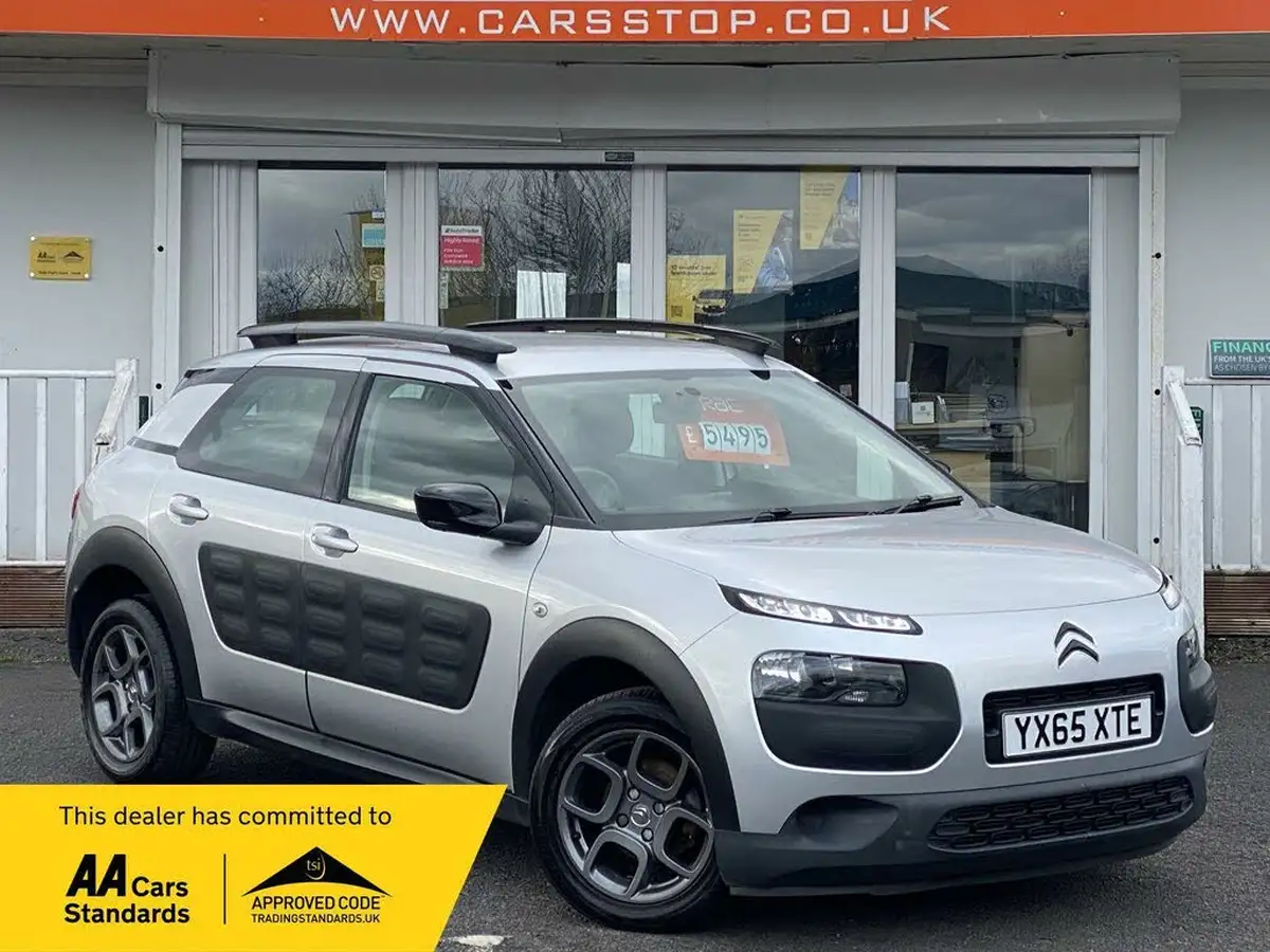 2015-citroen-c4-cactus-16bluehdi-feel-big-0