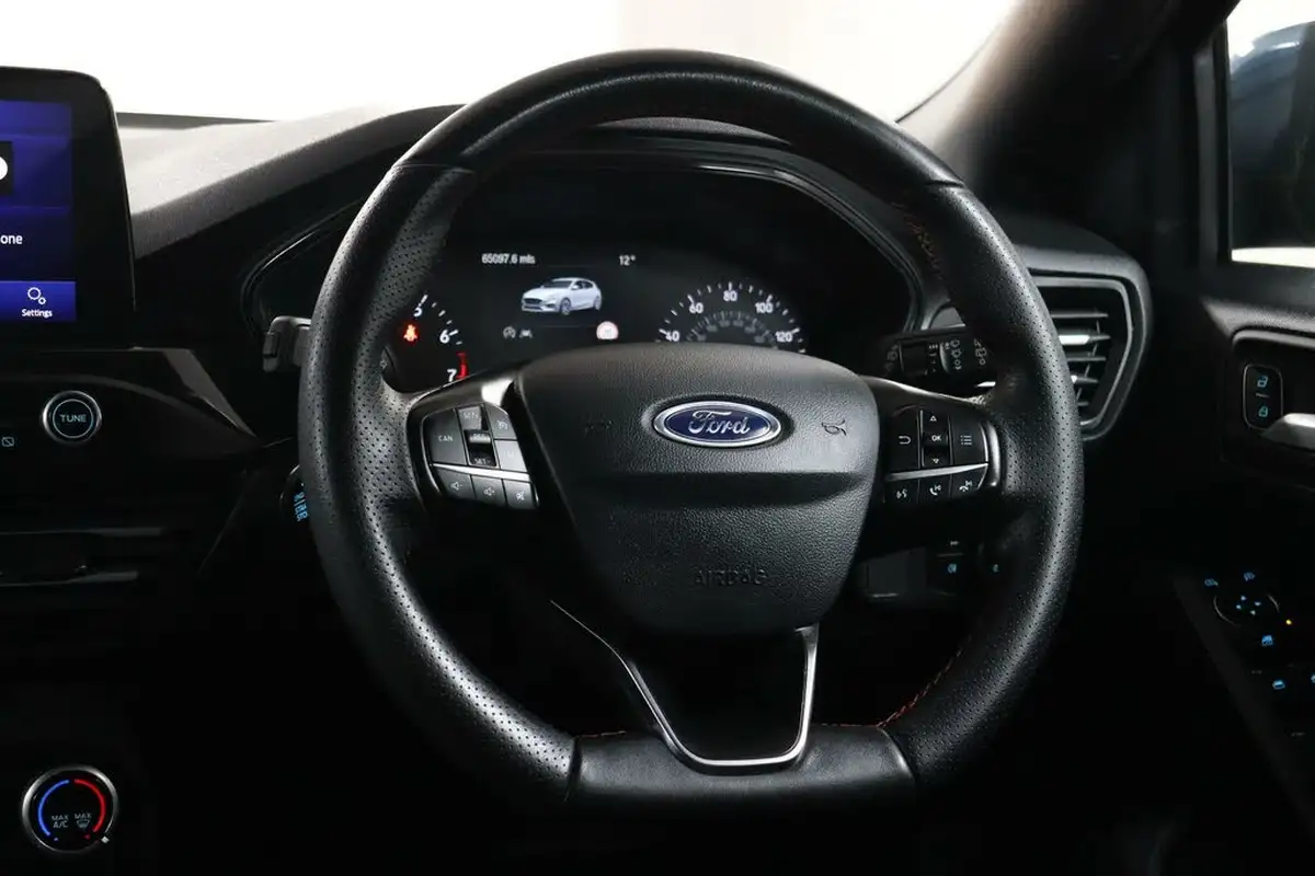 2018-ford-focus-10t-st-line-125ps-hatchback-big-41