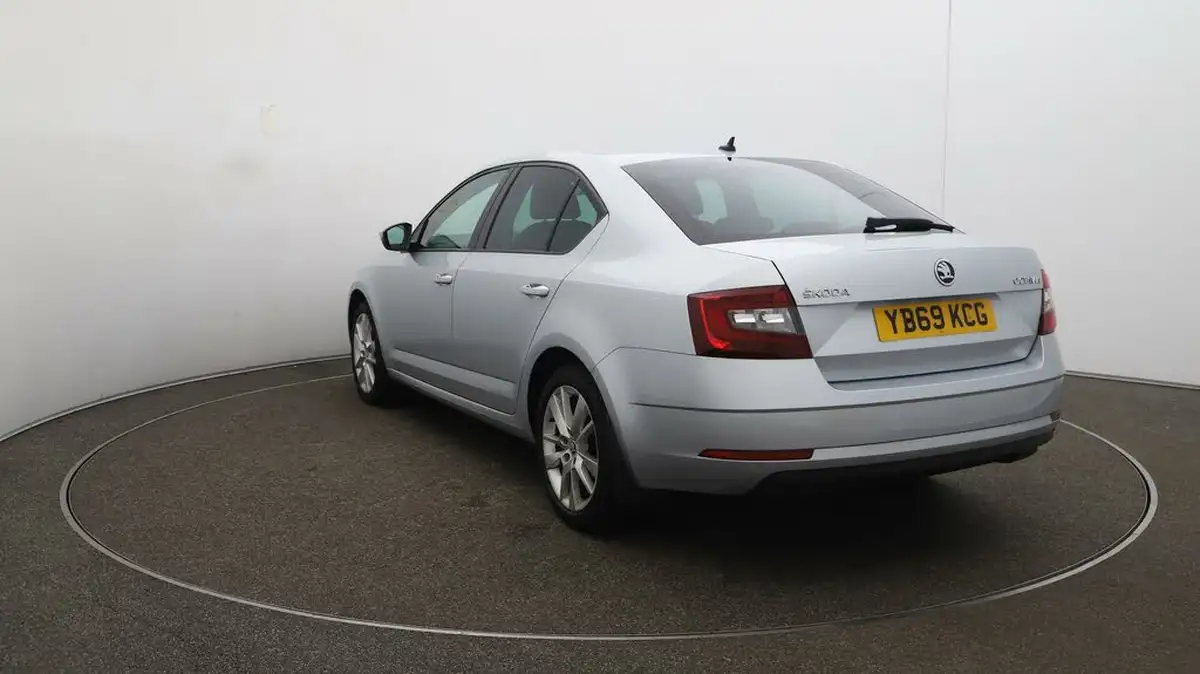 2019-skoda-octavia-20tdi-se-l-hatchback-big-53