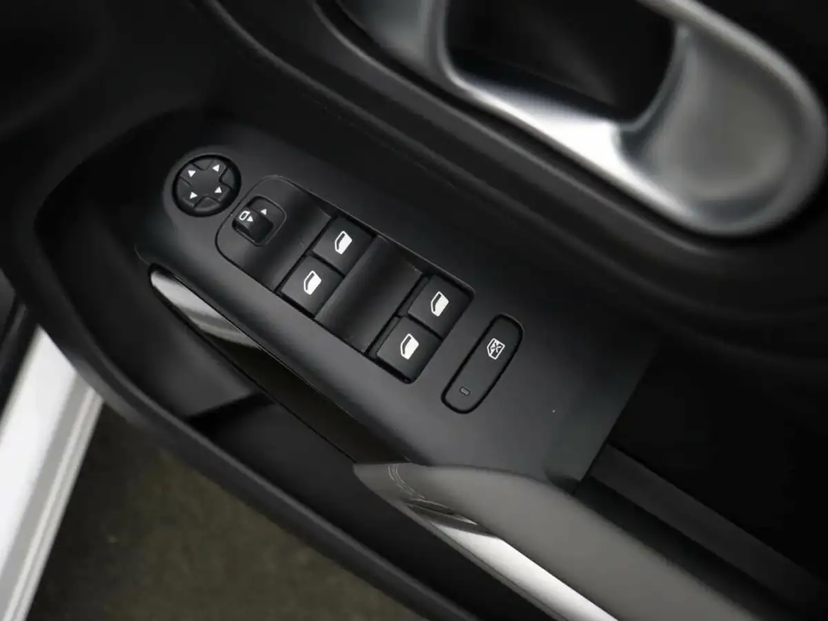 2021-citroen-c5-aircross-12-puretech-shine-eat8-big-13