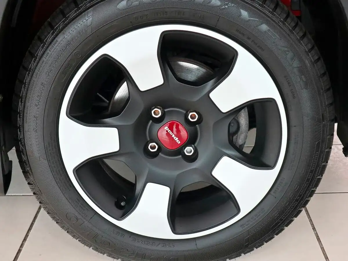 2022-fiat-panda-10-red-big-17