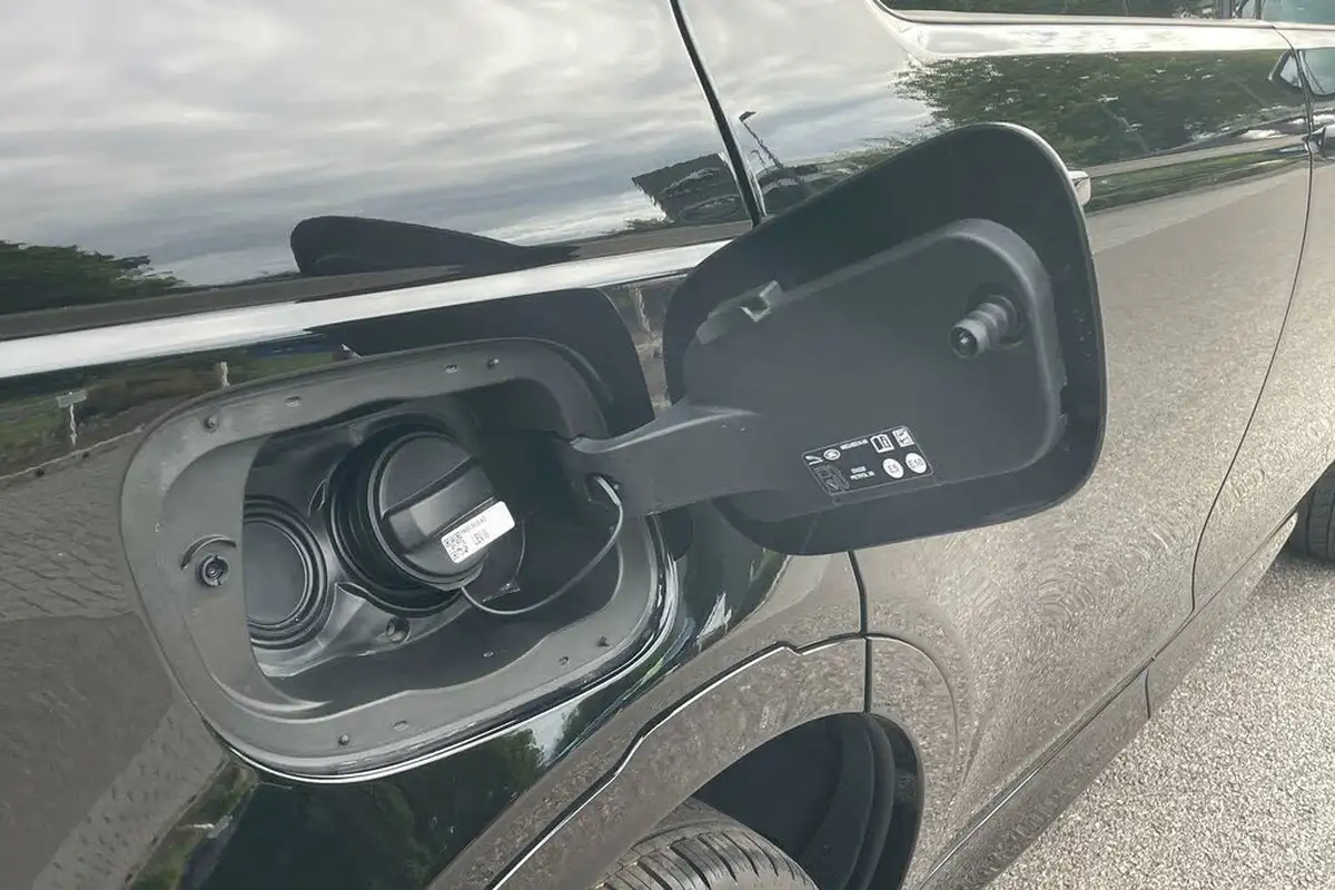 2024-land-rover-discovery-sport-15-p300e-dynamic-se-big-54
